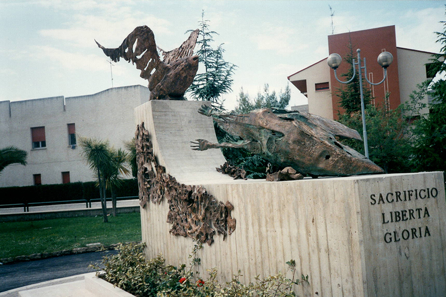 Mario Lupo monumento tortoreto